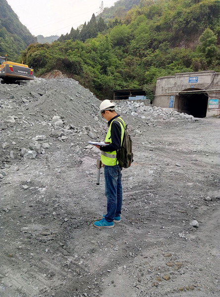 陕西省放射性物质监督检验站开展伴生矿项目增加矿种及矿山企业的调查工作(图1)
