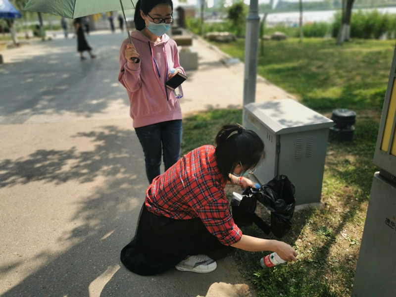 美丽中国，我是行动者---测试公司开展“绿色环保，文明游世园”志愿活动(图1)