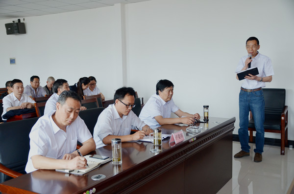 弘扬雷锋精神，彰显青春风采(图1)
